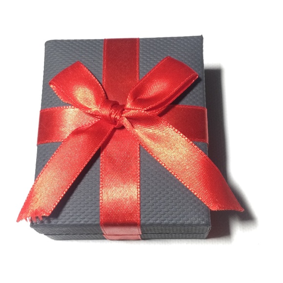 Cultured Freshwater Pearl Sterling Silver 8-9MM Earrings - Picture 5 of 7